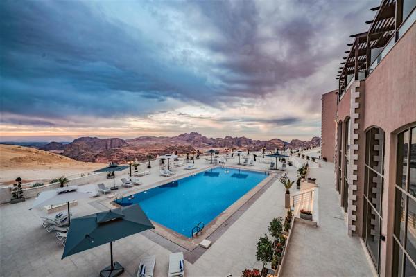 Petra Pillars Luxury Hotel, Rezerwuj  Hotele w Petra z Basenem, Basen