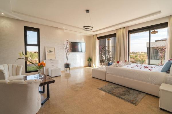Luxury Villa Hammam Piscine chauffeé sans Vis Avis, Rezerwuj  Hotele w Marrakech-Tensift-Haouz z Basenem, Basen