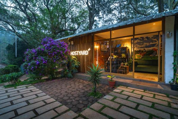 Hostyard Plantation Hostel near Munnar, Rezerwuj  Suryanelli Nowe Delhi
