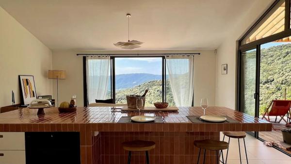 Villa haut de gamme et sa bergerie vue, imprenable, Rezerwuj  La Celle-sous-Gouzon 