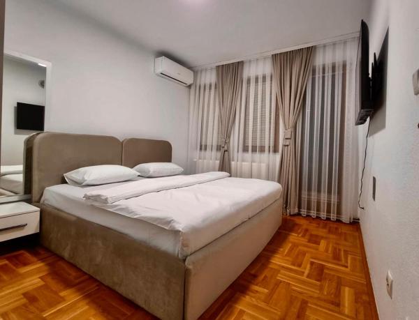 Eden Guesthouse Peja, Rezerwuj  Peja Kosowo