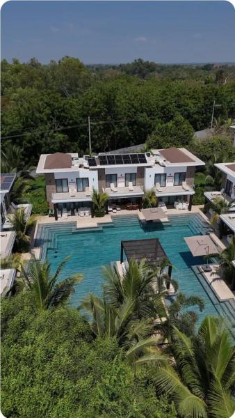 Monterrico Villa salida a Piscina y Jardin, Rezerwuj  Hotele w Santa Rosa z Basenem, Basen