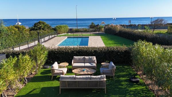 Villa Saphir - Sea view, beach access and pool, Rezerwuj  Sainte-Maxime Mimosa Road