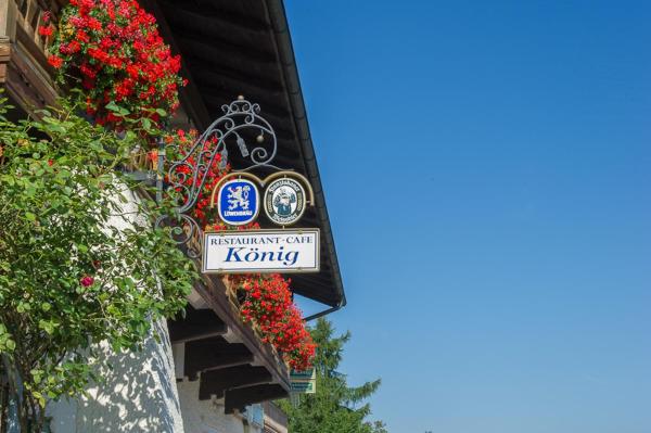Gasthaus Café König, Rezerwuj  Hotele w Bawaria z Parkingiem, Parking