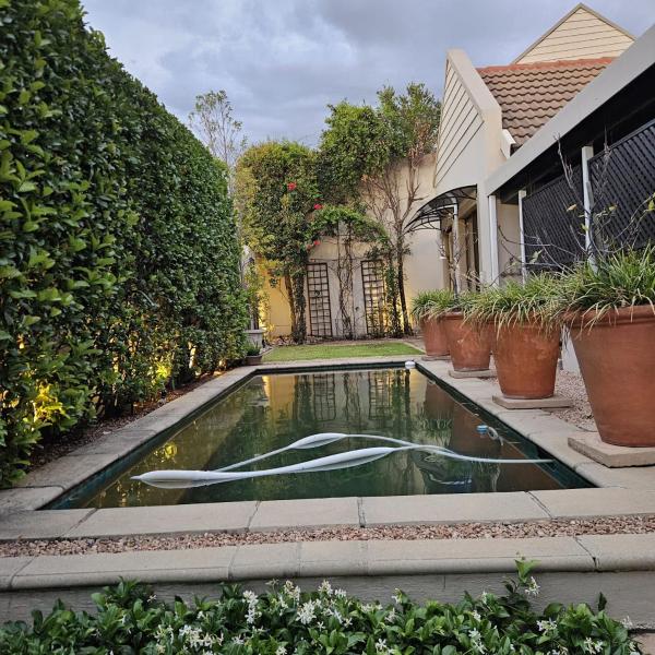 40 Village, Rezerwuj  Fourways 