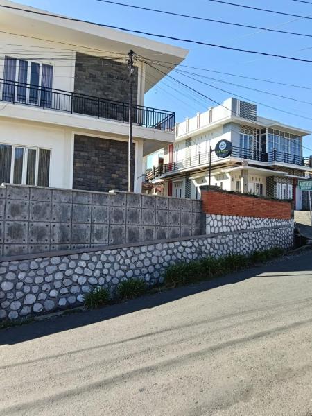 Fan Family Bromo Homestay, Rezerwuj  Ngadisari East Java