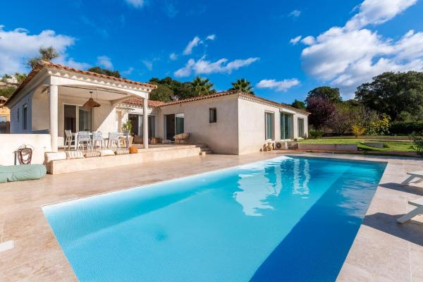 Villa Valle Pace Maria - Piscine Privée, Rezerwuj  Hotele w Korsyka z Basenem, Basen