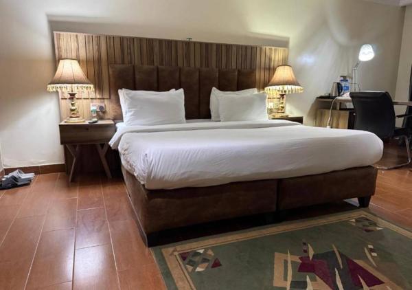 Li Tour International Hotel, Rezerwuj  Ikeja Lagos