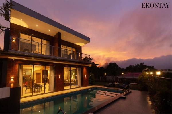 EKOSTAY - Terra Cotta Villa, Rezerwuj  Hotele w Nowe Delhi z basenem, Basen
