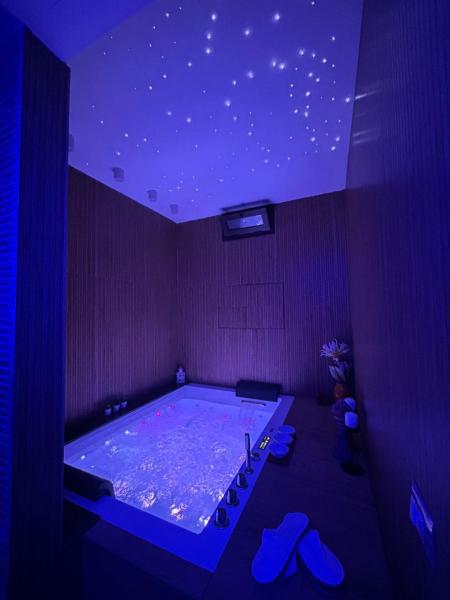 ETNA HOUSE LUXURY con giardino e vasca idromassaggio, Rezerwuj  Hotele w Sycylia z basenem, Basen