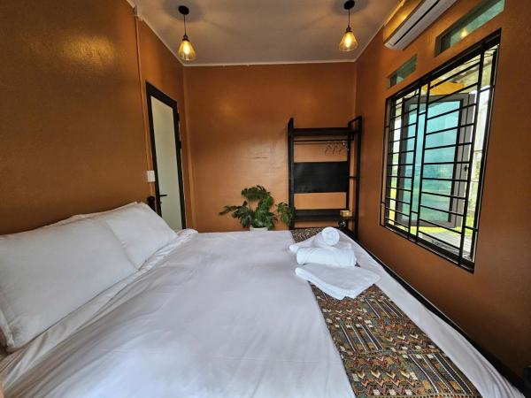Stay HostelandBar, Rezerwuj  Làng Cac Ha Giang