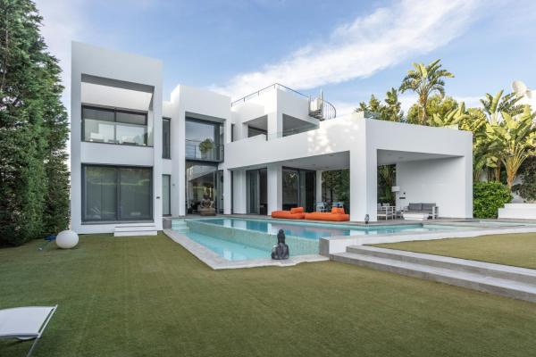 Villa Elite Maribiza, Rezerwuj  Hotele w Ibiza z basenem, Basen
