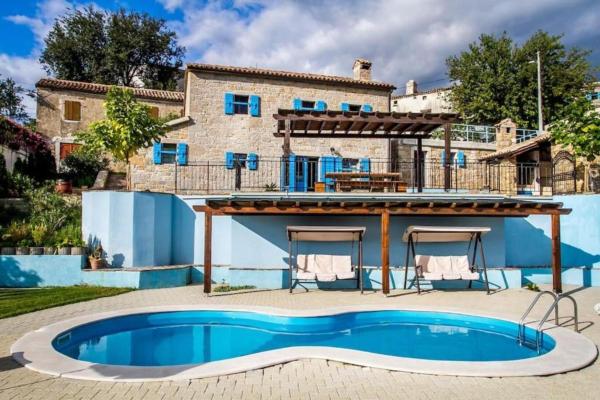 Villa Viera for 10 people in Central Istria with private pool & pet friendly, Rezerwuj  Hotele w Račički Brijeg z basenem, Basen