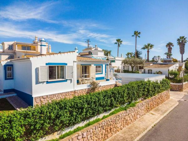 Villa Gabriella - Charming villa in great location close to everything you need, Rezerwuj  Guia Albufeira