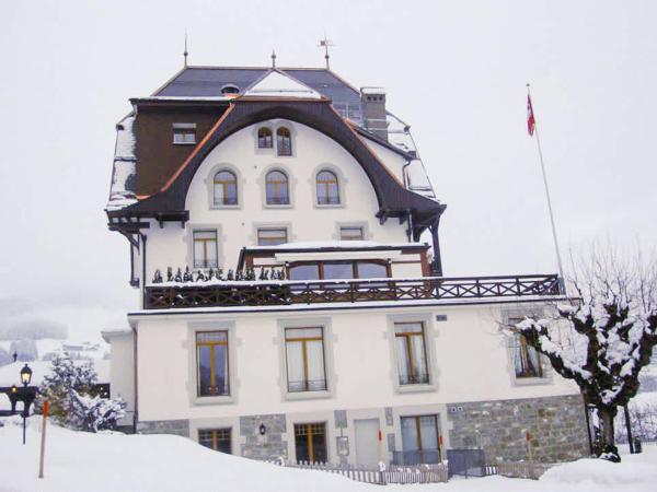 Charming Swiss Village Home With Pool Spa, Rezerwuj  Hotele w Vaud z Basenem, Basen
