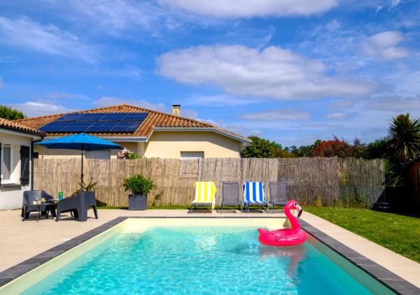Villa Hélène, Rezerwuj  Hotele w Landes z Basenem, Basen