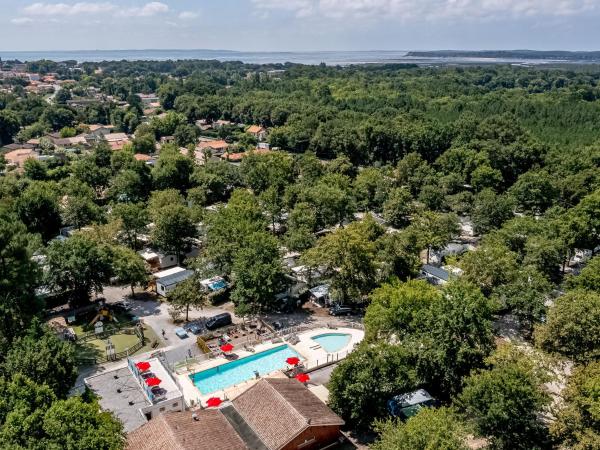 Camping La Canadienne, Rezerwuj  Hotele w Akwitania z basenem, Basen