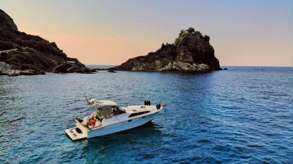 Our Cruises, Rezerwuj  Skopelos Town 