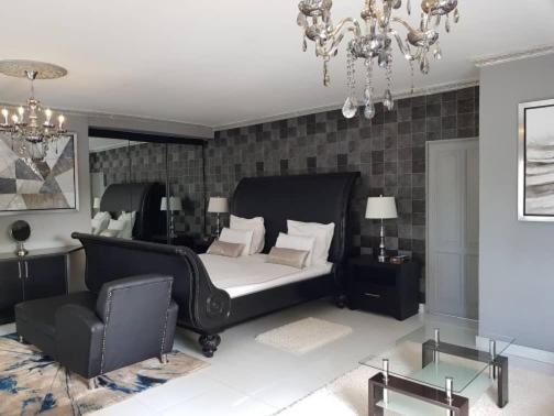 Term Manoir Guest Lodge, Rezerwuj  Hotele w Broadhurst z Basenem, Basen