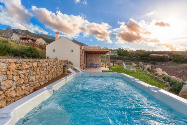 Villa Ancora Cala Bianca, Rezerwuj  Hotele w Sycylia z parkingiem, Parking