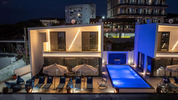 Luxury Villas Angela, Rezerwuj  Hotele w Vlorë County z Basenem, Basen
