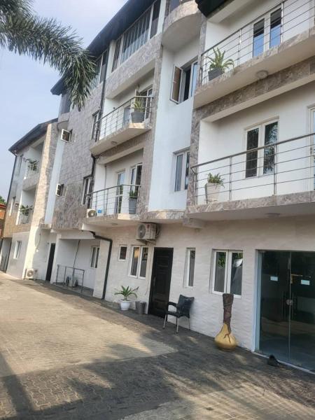 KINGS AVENUE SERVICE APARTMENTS, Rezerwuj  Lagos Nigeria