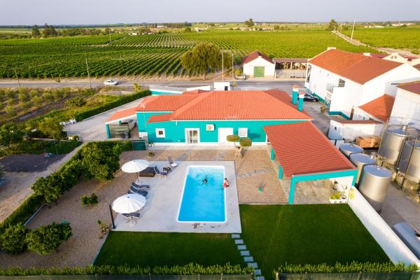 Delmira Vineyard House, Rezerwuj  Hotele w Lisbon Region z Basenem, Basen