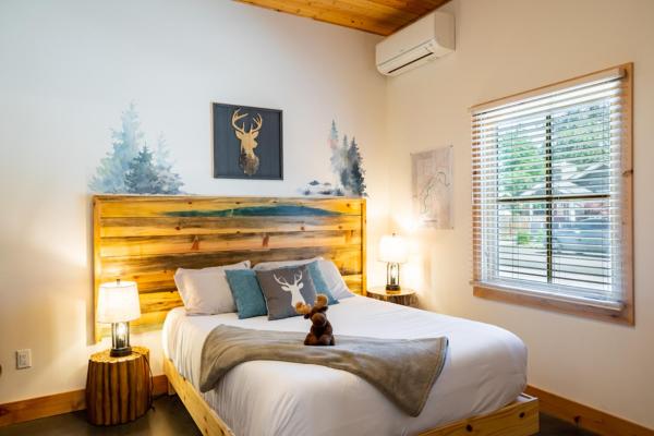 Enchantment Lodges - 5 min walk to downtown, Rezerwuj  Hotele w Waszyngton z Parkingiem, Parking