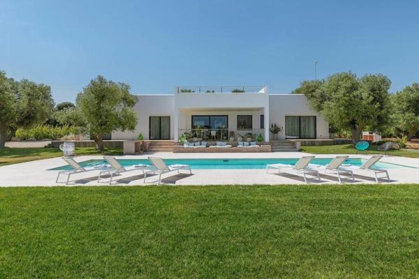 Villa Botte Di Ferro, Rezerwuj  Hotele w Specchiolla z Basenem, Basen