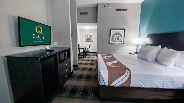 Quality Inn Roseville-Detroit North, Rezerwuj  Roseville Detroit Metropolitan Area