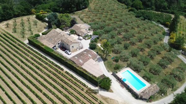 Gîtes Meynard et Lorie, Rezerwuj  Hotele w Vinsobres z basenem, Basen