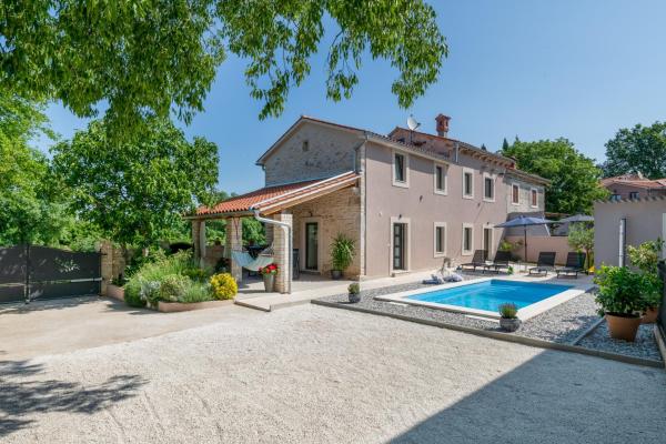 Villa Ena with private pool, Rezerwuj  Pinezići Istria