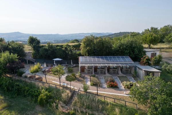 Semivaganti Vegan Agitur, Rezerwuj  Hotele w Romagna z Parkingiem, Parking