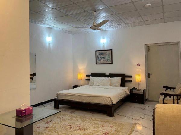 Capital Grande Guest House, Rezerwuj  Islāmābād Pakistan