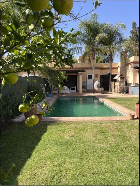 VILLA DETENTE PISCINE PRIVEE PROCHE D\AGADlR, Rezerwuj  Hotele w Souss-Massa-Draa z Basenem, Basen