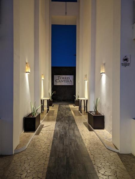 180 degree Ocean Front Condo La Paz, Rezerwuj  Hotele w Baja California Sur z Basenem, Basen