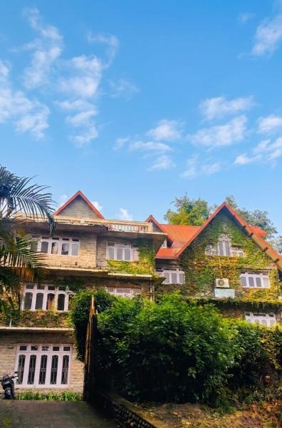 Grey Stone Hotel, Rezerwuj  Hotele w West Bengal z parkingiem, Parking