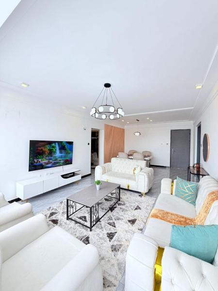 executive three bedroom apartment with amazing modern facilities and breathtaking views of the city, Rezerwuj  Nairobi Hotele...