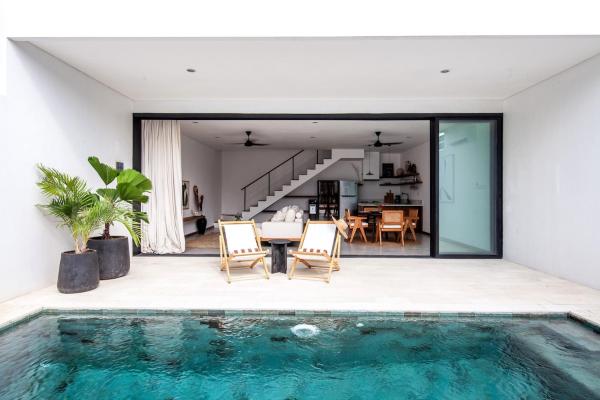 Villa Kenia 1 in Umalas, near Canggu, Rezerwuj  Hotele w Bali z Parkingiem, Parking