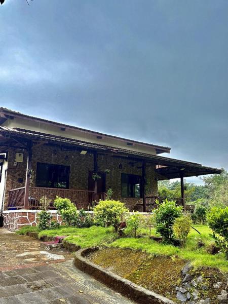 2 bhk Spacious Farmhouse Villa, Rezerwuj  Chouk Maharashtra