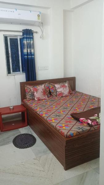 BYAPARI PALACE GUEST HOUSe, Rezerwuj  Hotele w West Bengal z parkingiem, Parking