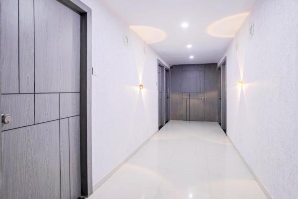 Hotel O 7 Square Hotel, Rezerwuj  Rānder Gujarat