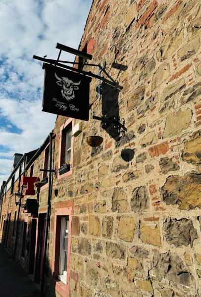 The Tipsy Coo, Rezerwuj  Bridge Of Earn Perthshire