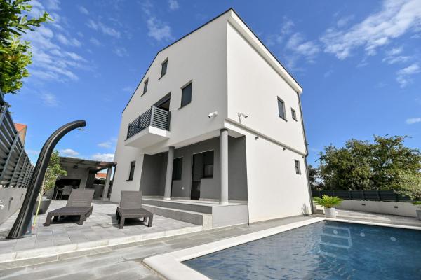 Villa Odor Maris, Rezerwuj  Hotele w Zadar County z basenem, Basen