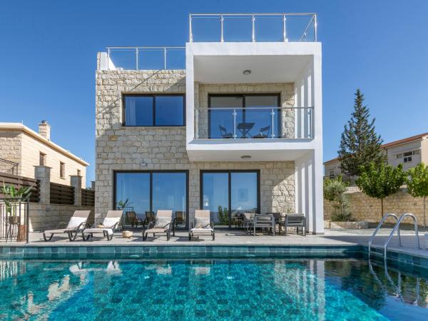 Private Sea-View Villas with Pools, Rezerwuj  Peristerona Pafos