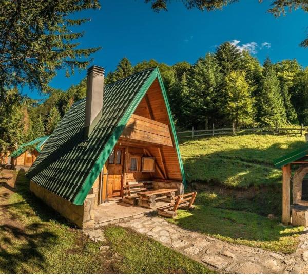 Koliba Simonović-Šiško jezero, Rezerwuj  Hotele w Bjelasica ze śniadaniem, Śniadanie