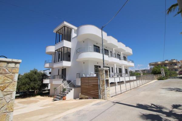 J&B Hotel, Rezerwuj  Hotele w Vlorë County z parkingiem, Parking