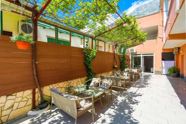Apartments Gavran 2, Rezerwuj Apartament Hotele w Split-Dalmatia County z parkingiem, Parking