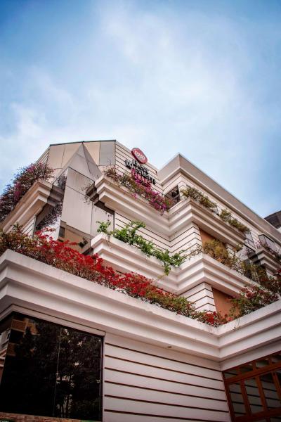 Best Western Plus Hotel Stofella, Rezerwuj Hotel Hotele w Guatemala z parkingiem, Parking