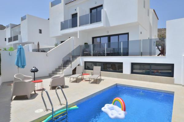 Mountain Villa with Pool by NRAS, Rezerwuj  Hotele w Orxeta z Basenem, Basen